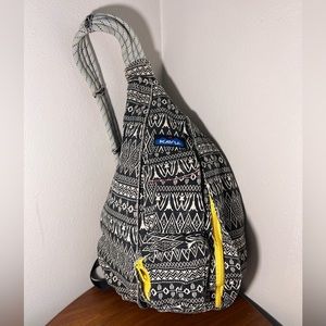 Kavu Rope Bag Knitty Gritty Black and White Tribal Aztec Print